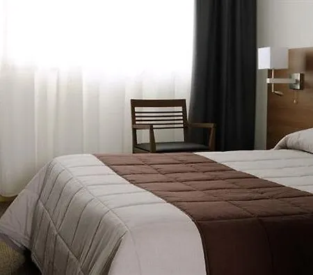 Hotel Kyriad Lyon Est - Eurexpo