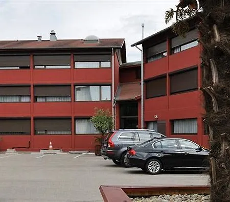 Kyriad Lyon Est - Eurexpo Hotel 3*