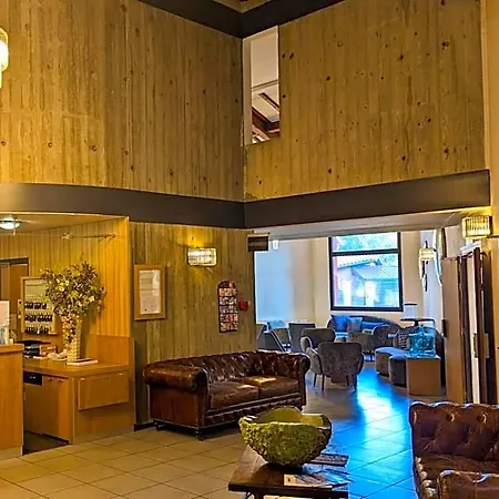Kyriad Lyon Est - Eurexpo Hotel 3*