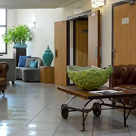 Kyriad Lyon Est - Eurexpo Hotel 3*