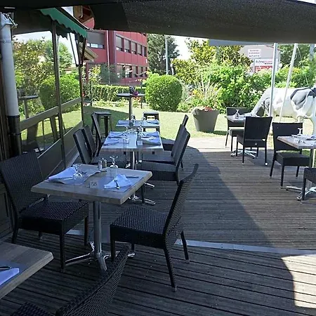 Kyriad Lyon Est - Eurexpo Hotel