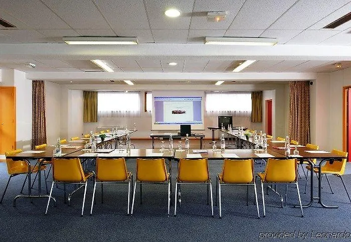 Kyriad Lyon Est - Eurexpo Otel 3*