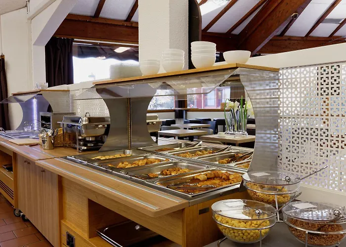 Otel Kyriad Lyon Est - Eurexpo 3*