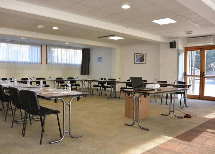 Otel Kyriad Lyon Est - Eurexpo Genas