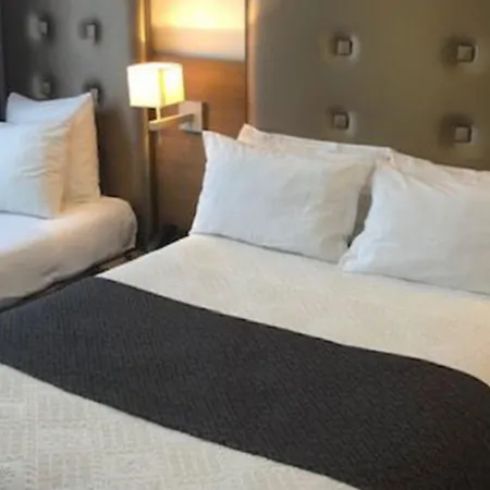 Hotel Kyriad Lyon Est - Eurexpo 3*